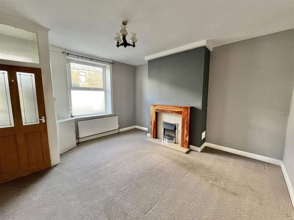 Property photo 2 of 10 Lounge