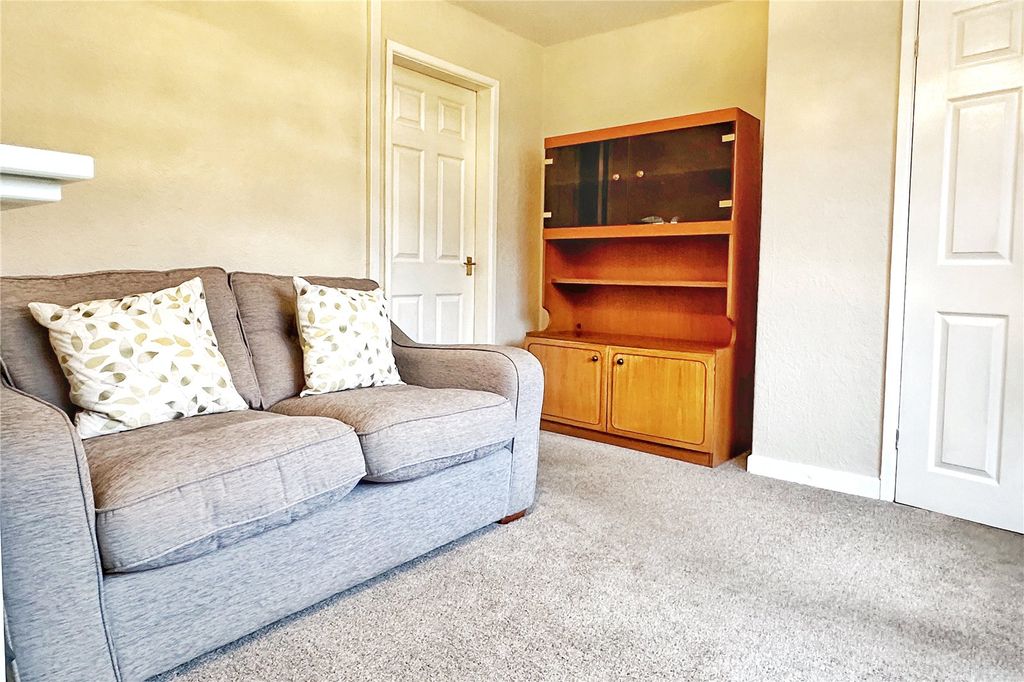 Property photo 2 of 18 Living Room