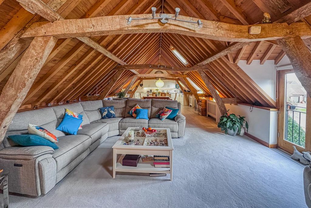 Property photo 2 of 16 Kitchen/Dining/Living Room