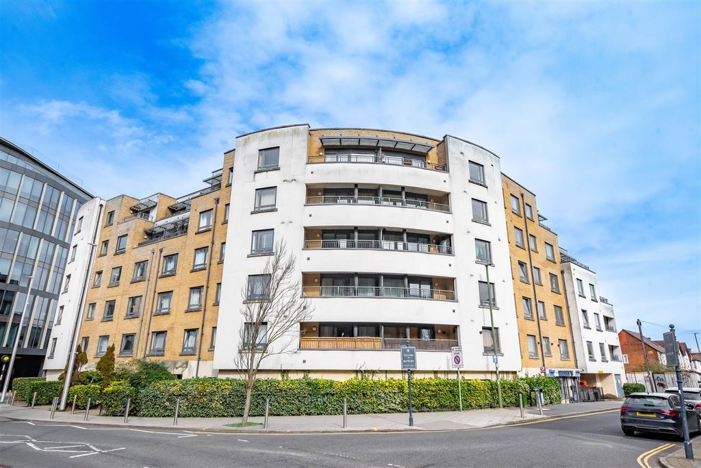 Property photo 1 of 13