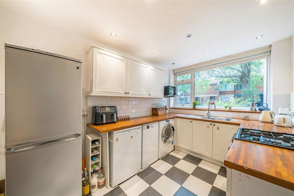 Property photo 2 of 6