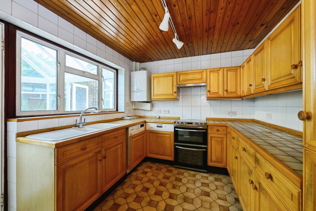 Property photo 2 of 14 Pbox-Img.Jpg
