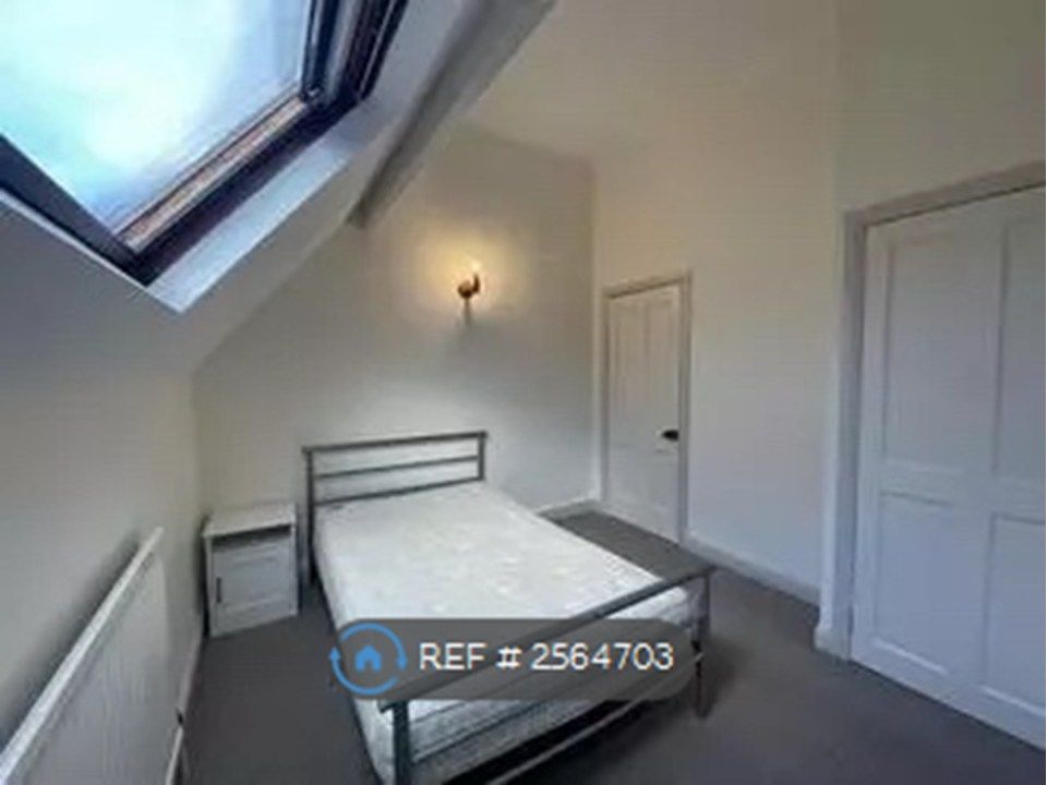 Property photo 2 of 11
