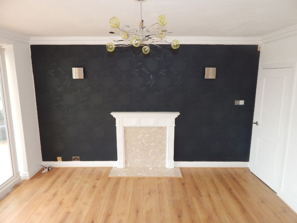 Property photo 3 of 27 Main Living Room