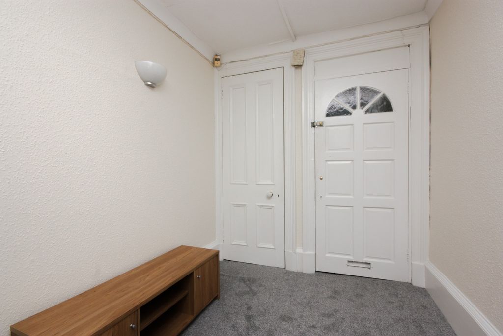 Property photo 3 of 10 Photo 3