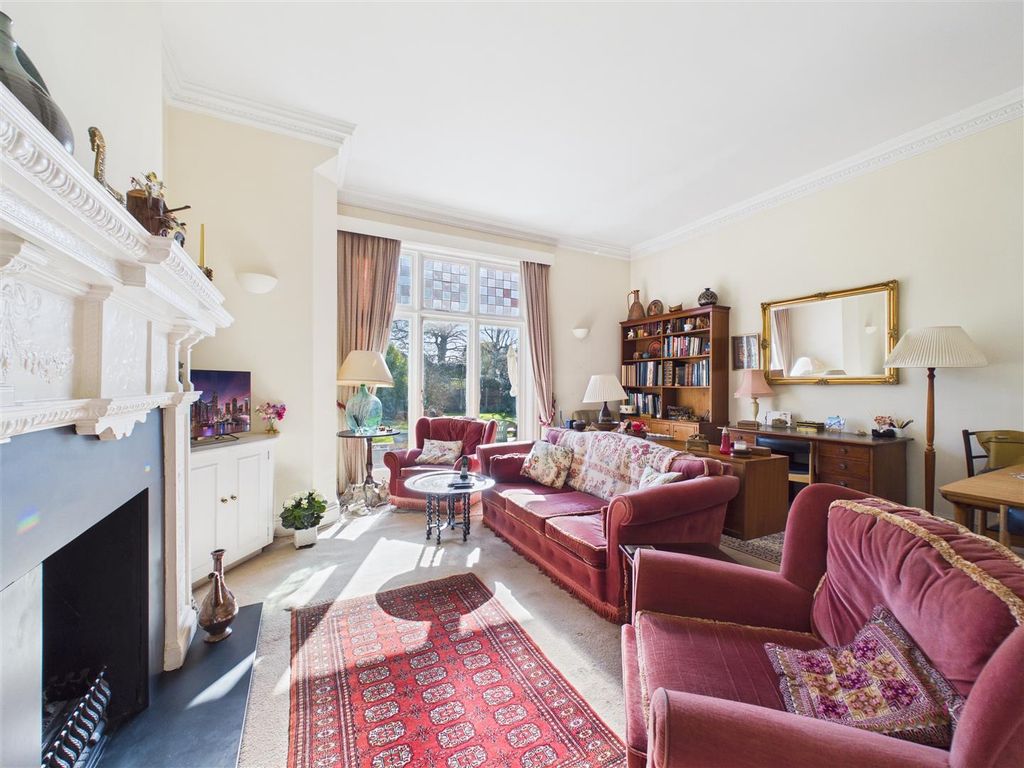 Additional image 4 of 2 bed flat for saleBeauchamp Road, East Molesey KT8