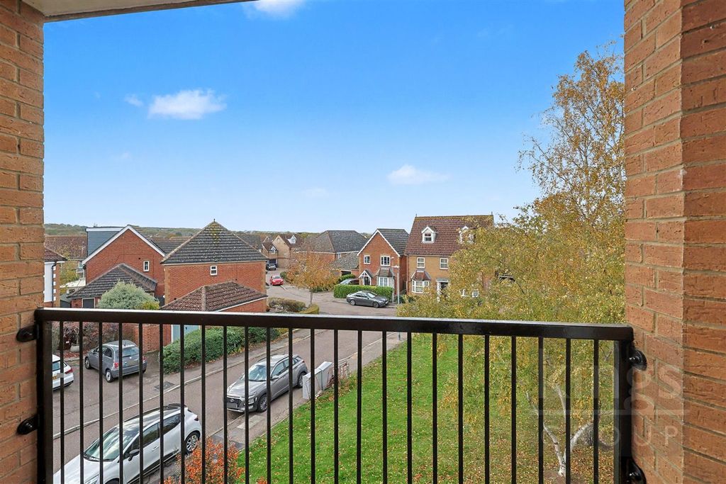 Property photo 2 of 14 Balcony .Jpg