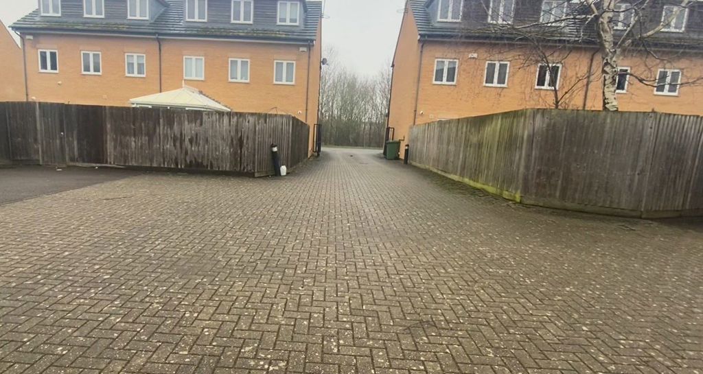 Property photo 2 of 5