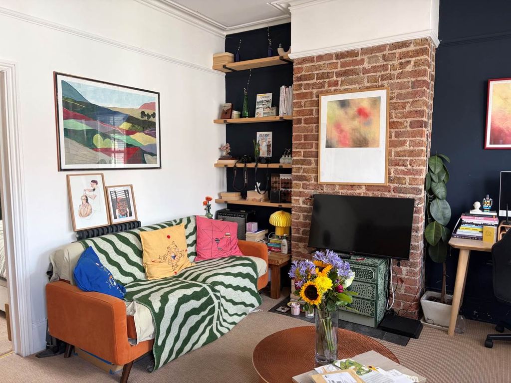 Property photo 1 of 15 Lounge_2