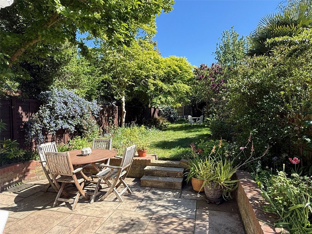 Property photo 2 of 19 Picture No. 25