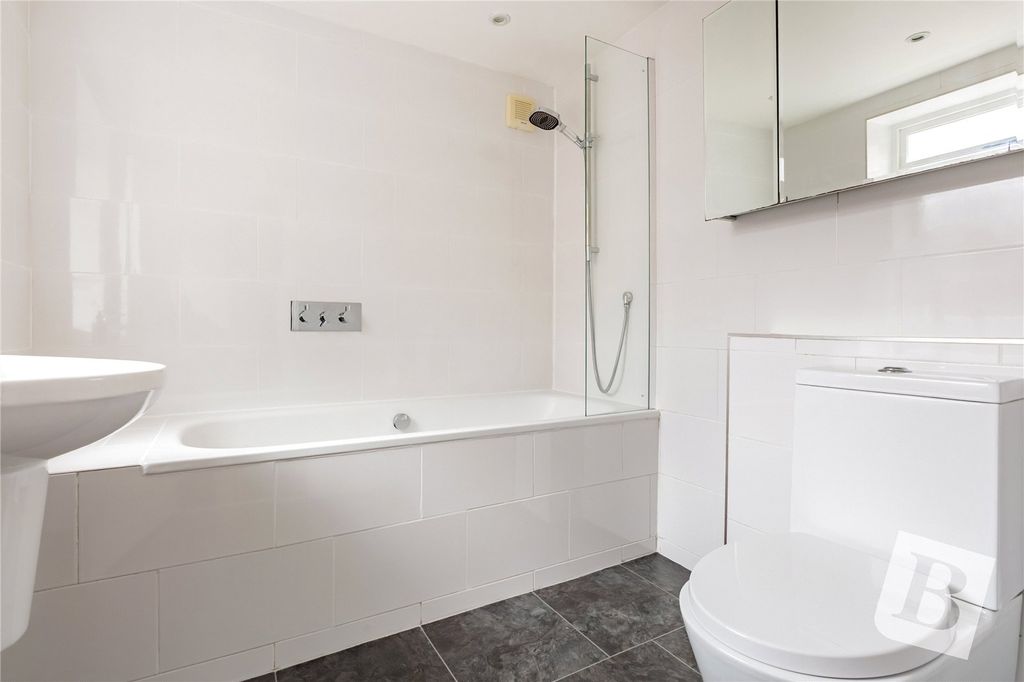 Property photo 3 of 14 Bathroom