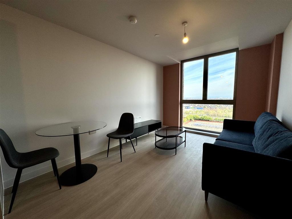 Property photo 3 of 14 Living Room Pic 3.Jpeg