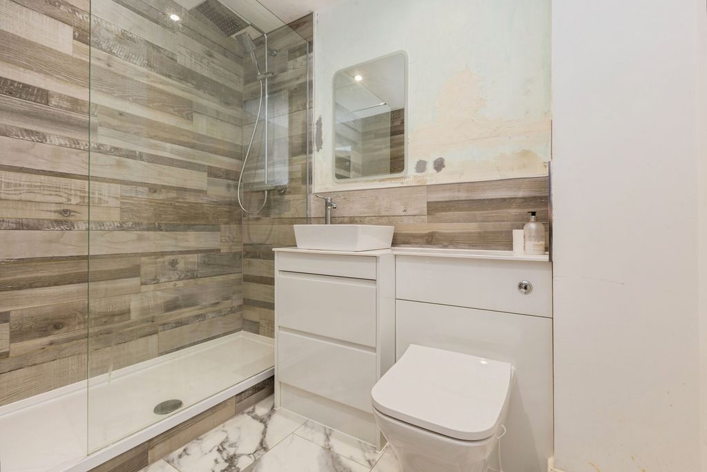 Property photo 3 of 12 Pbox-Img.Jpg