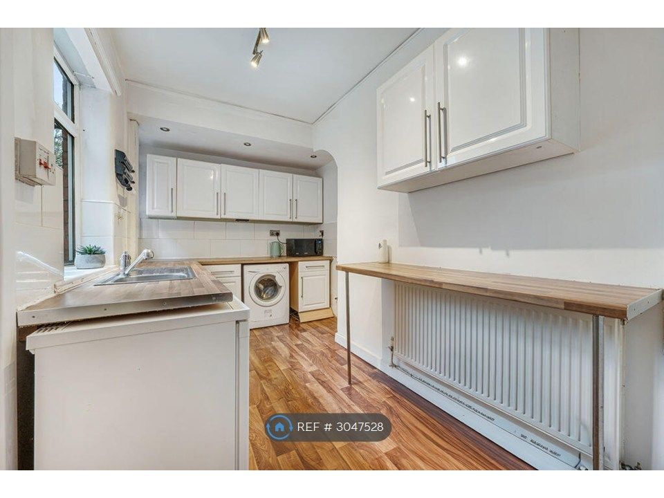Property photo 2 of 15 Kitchen