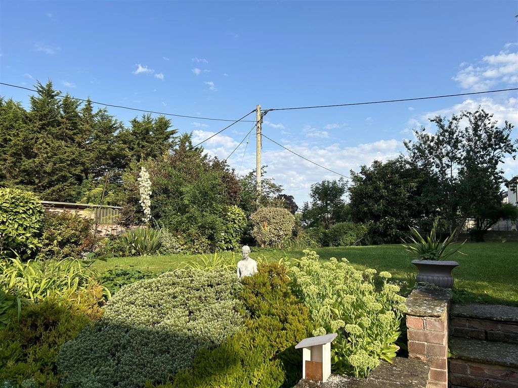Property photo 2 of 17 Image (7).Jpg