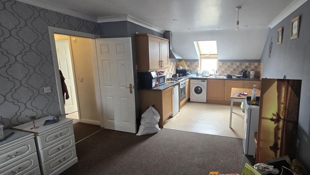Property photo 2 of 7 1000067457.Jpg