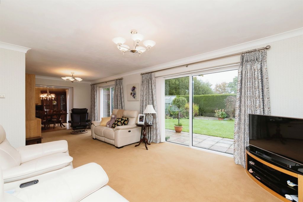 Property photo 2 of 24