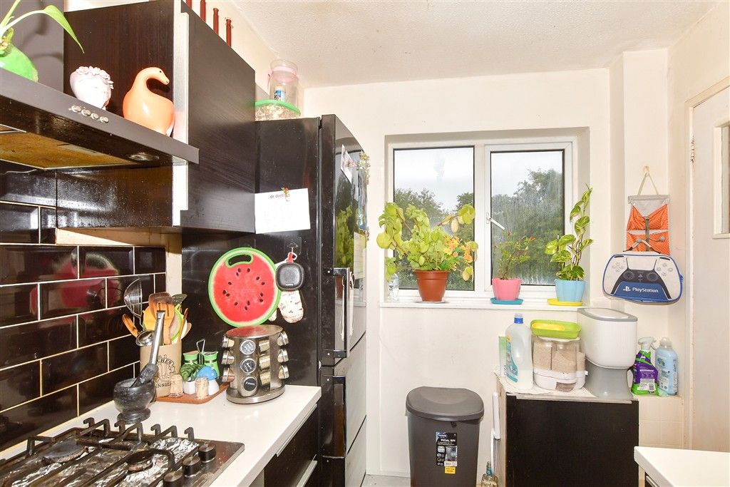 Property photo 2 of 12 Kitchen