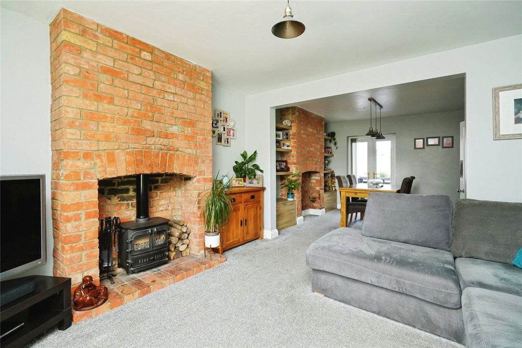 Property photo 2 of 21 Picture No. 23