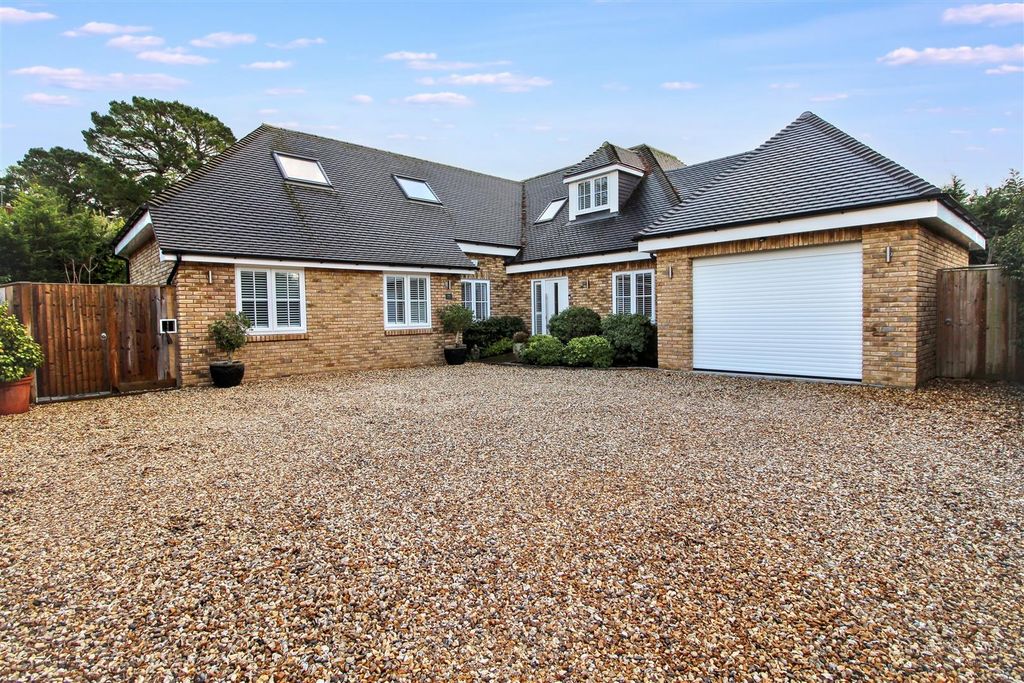 Property photo 1 of 34 Front