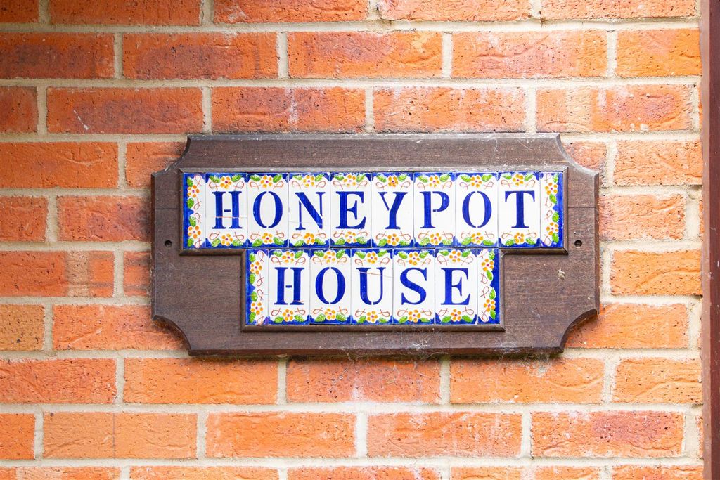 Property photo 2 of 41 9Bedd_2.Jpg