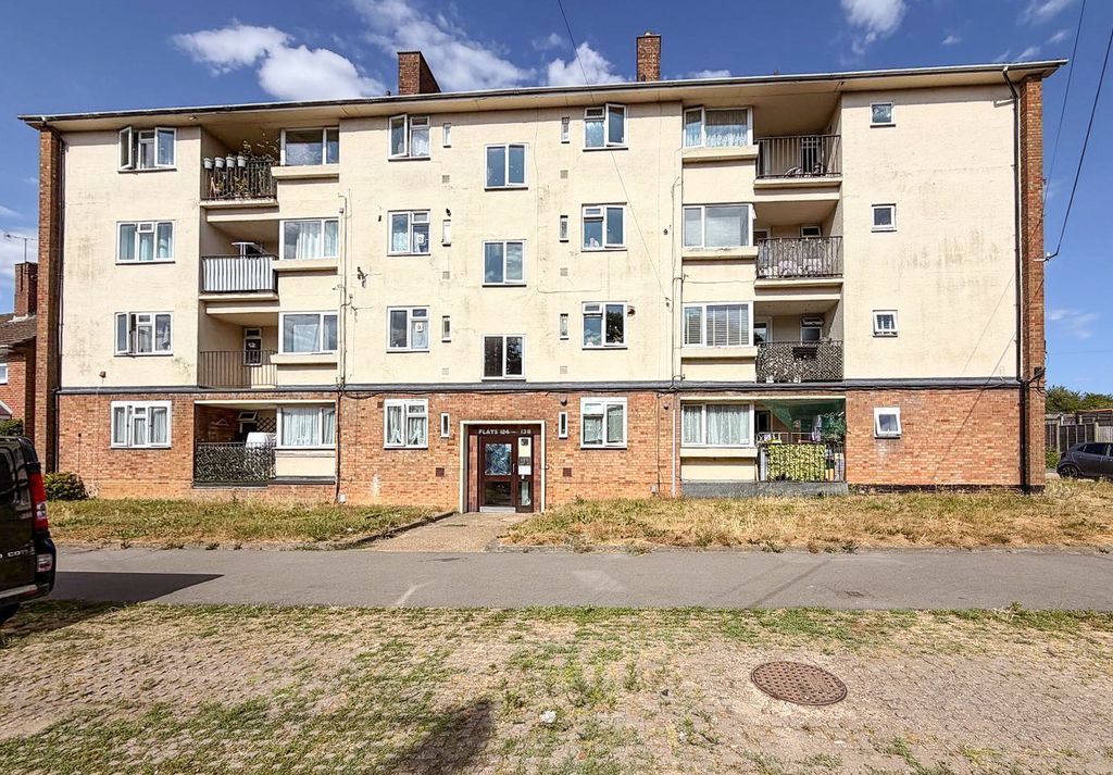 Property photo 1 of 8