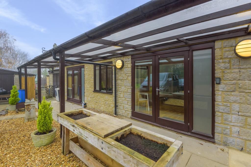 Property photo 1 of 11 External View