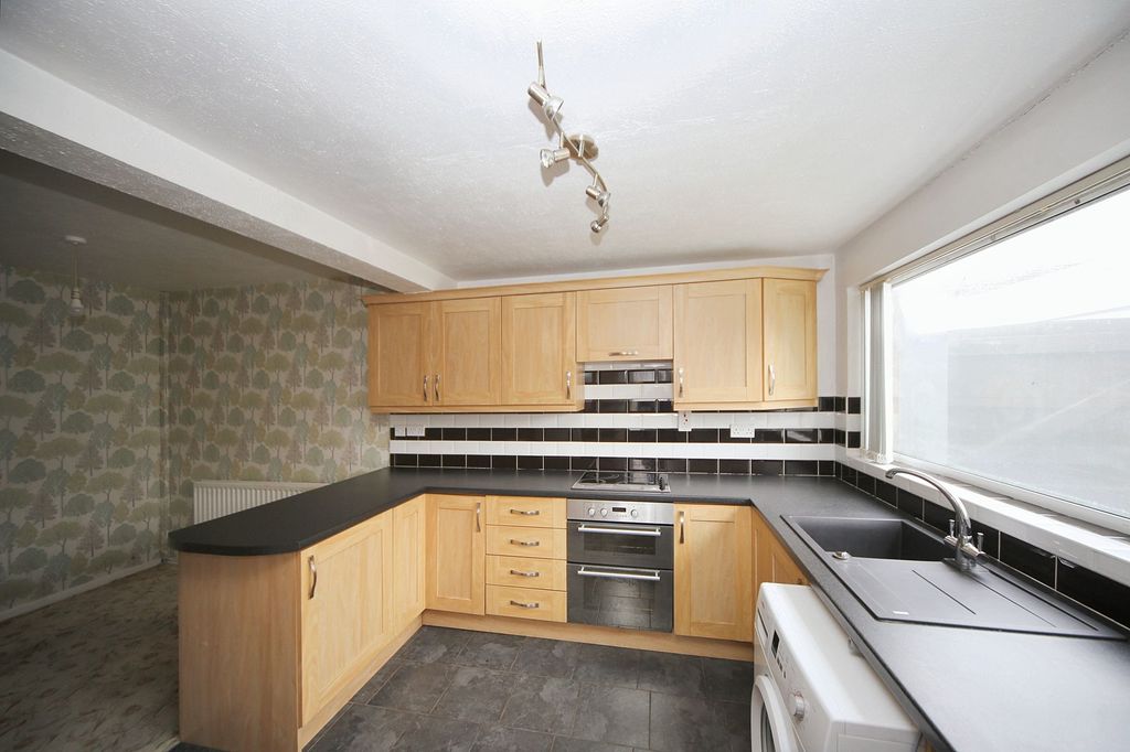 Property photo 2 of 22