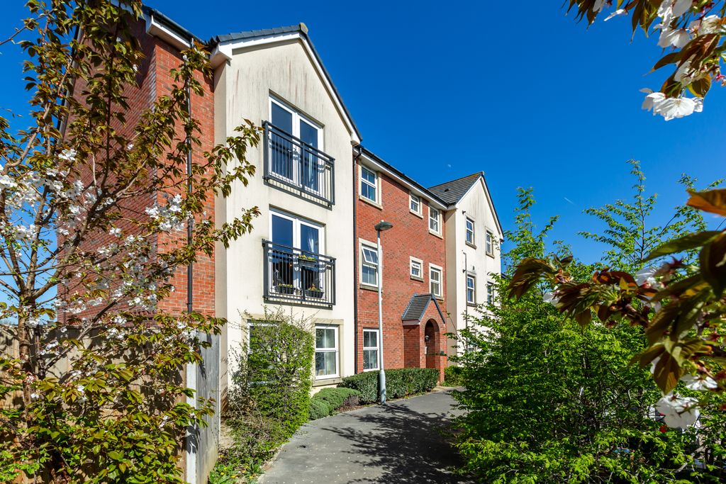 Property photo 1 of 18 5F8A6210