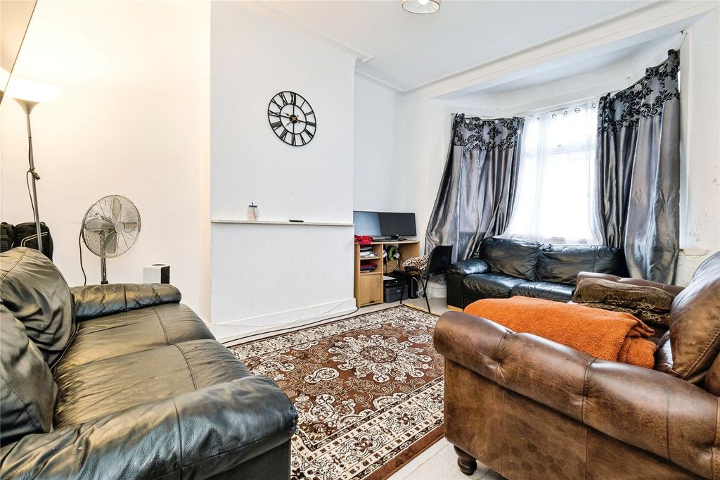 Property photo 2 of 18 Picture No. 13