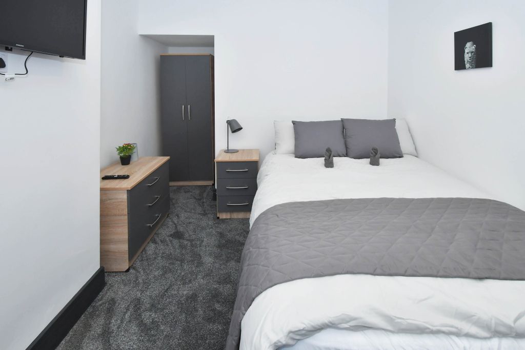 Property photo 2 of 28 Superior Double With TV