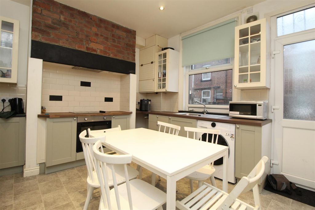 Property photo 1 of 13 Ab671148-4572-42B5-8100-Efb003B07Eac_1_201_A.Jpeg