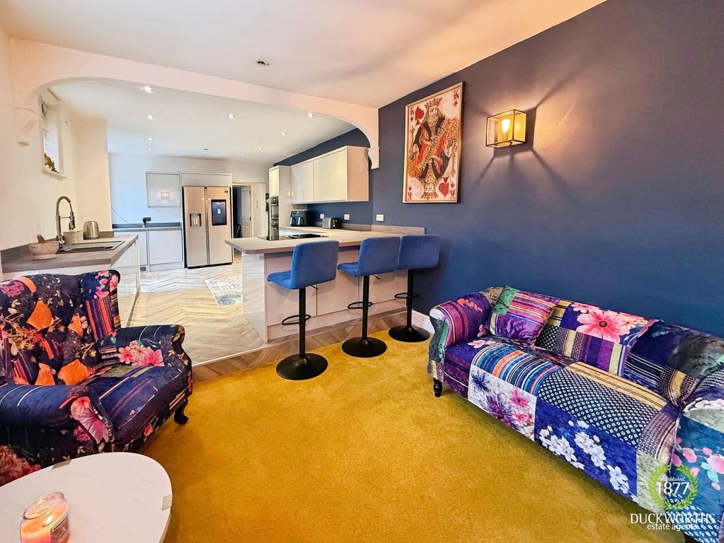 Property photo 2 of 58