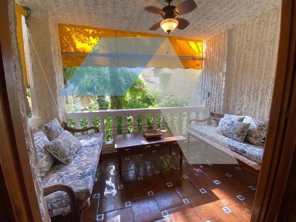 Property photo 2 of 25