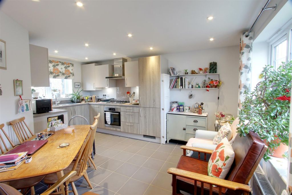 Property photo 2 of 16 Img_3654-Img_3656 Kd 1.Jpg