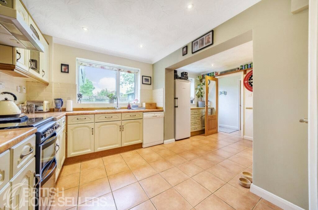 Property photo 3 of 22 Picture No. 11