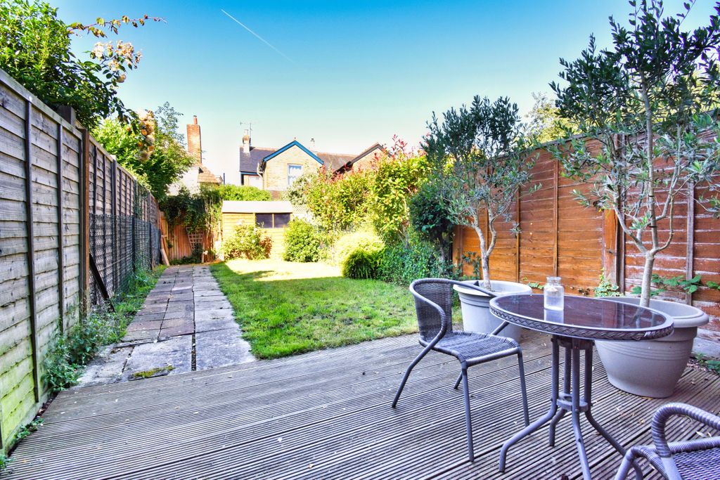 Property photo 2 of 11 Garden