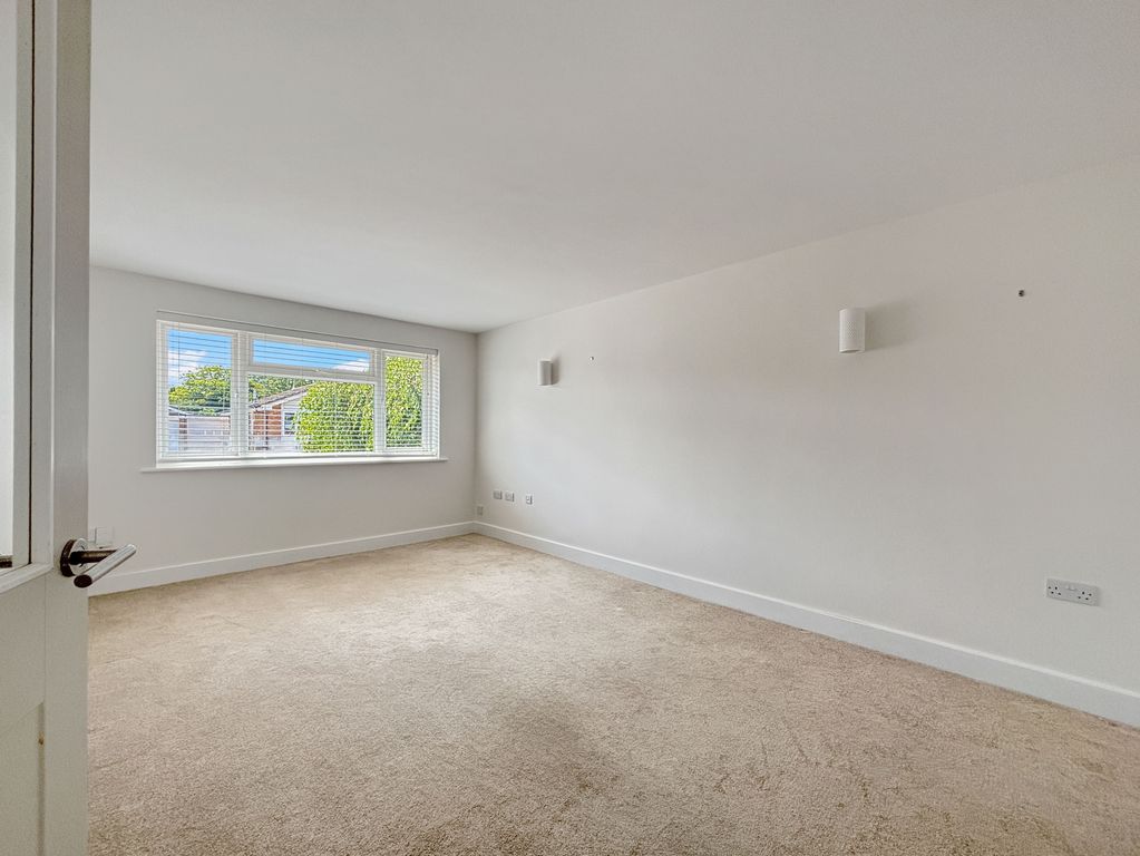 Property photo 2 of 16 6A49725Bdac7d7A364926De240380F59d3c582B6