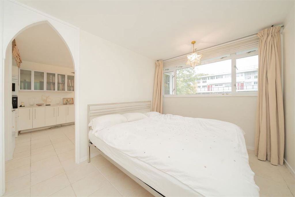 Property photo 3 of 5