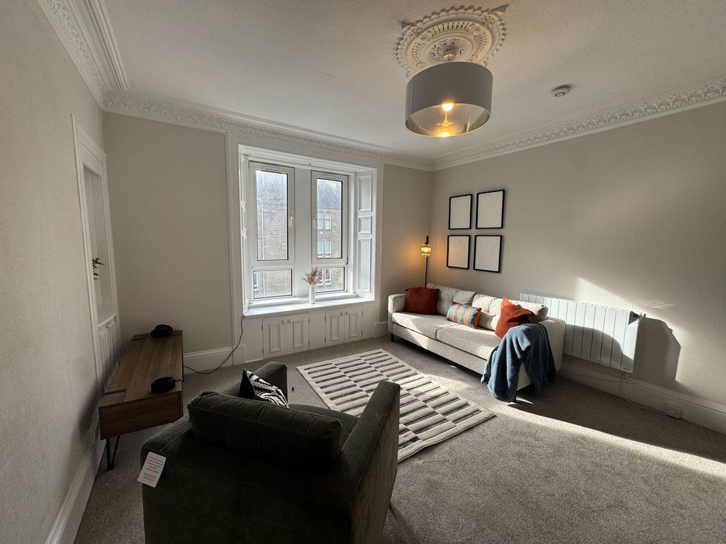 Property photo 2 of 8 Photo 2