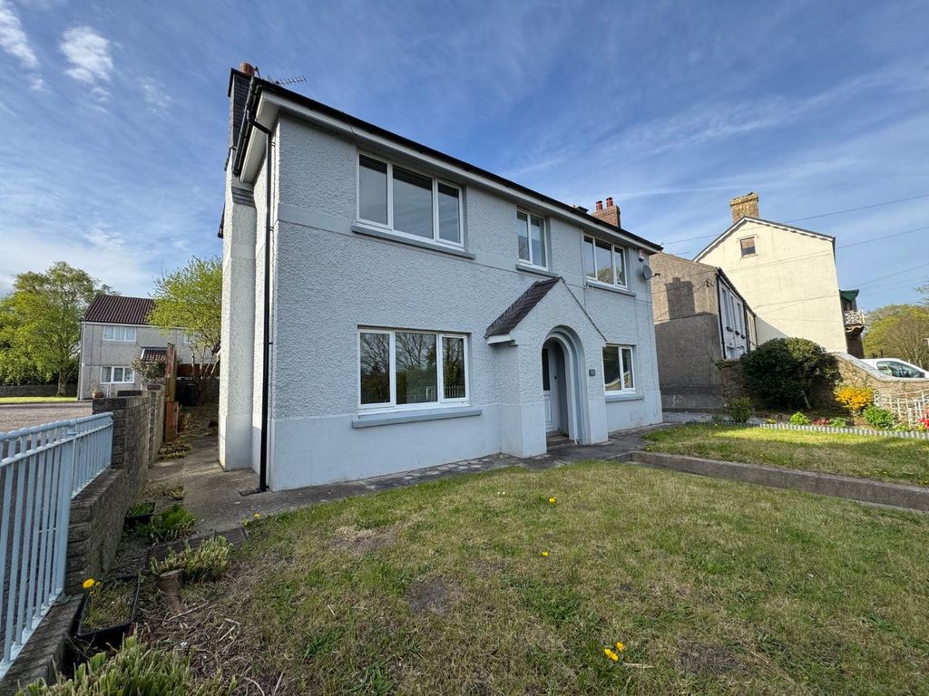 Property photo 2 of 36