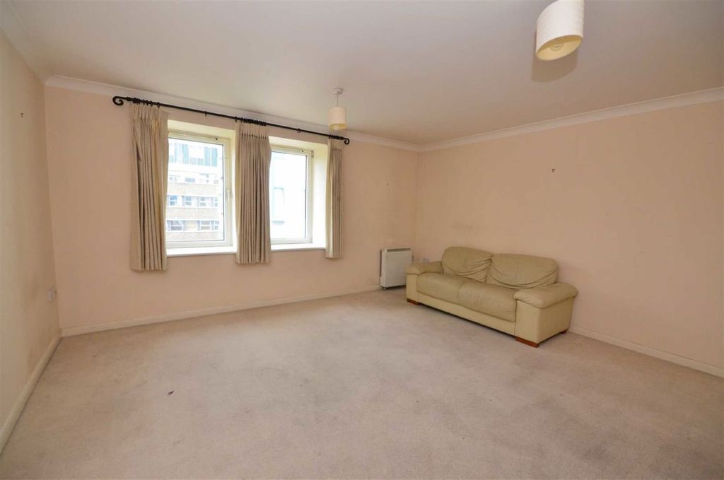 Property photo 2 of 4
