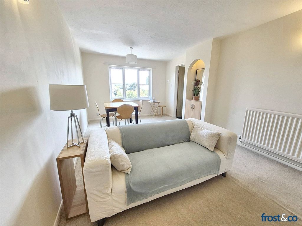 Property photo 2 of 13 Lounge