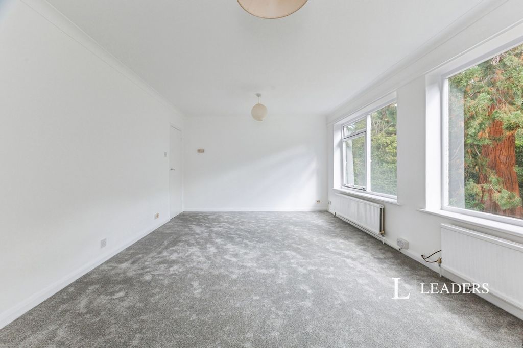 Property photo 3 of 9 Pbox-Img.Jpg