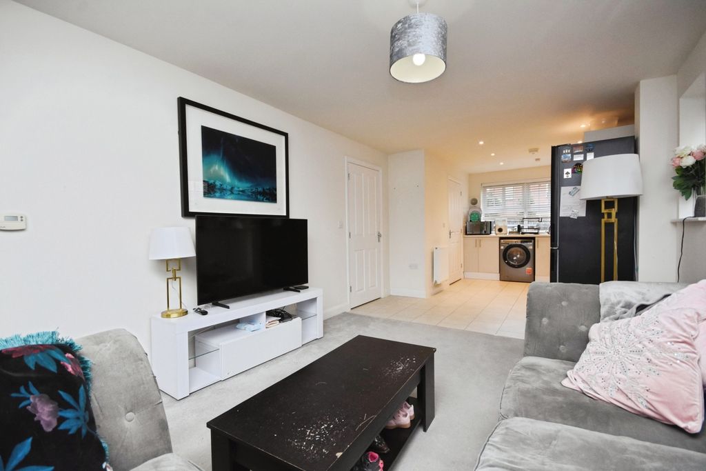 Property photo 2 of 17 Pbox-Img.Jpg