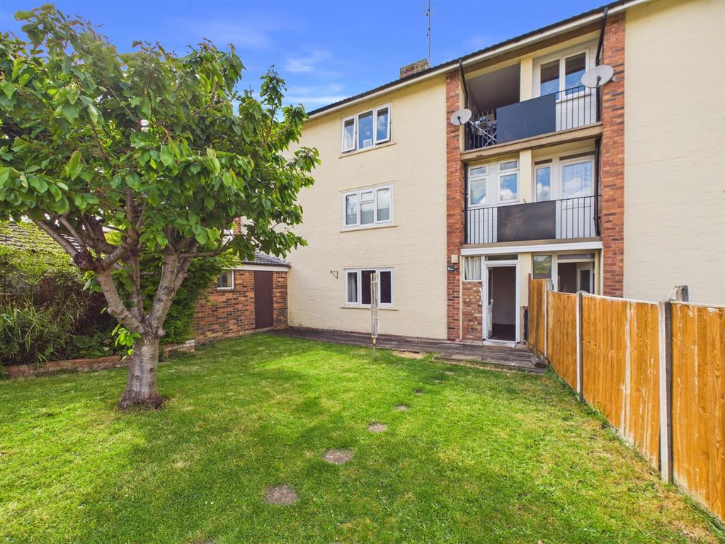 Property photo 1 of 11