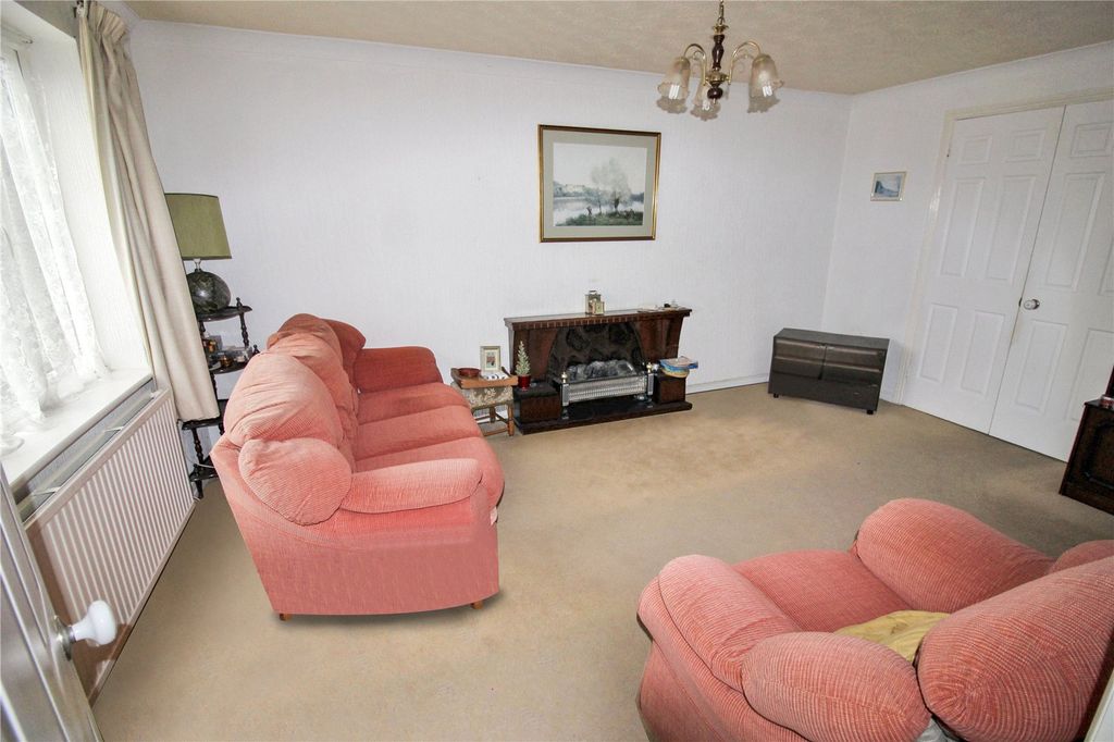 Property photo 2 of 14 Picture No. 15