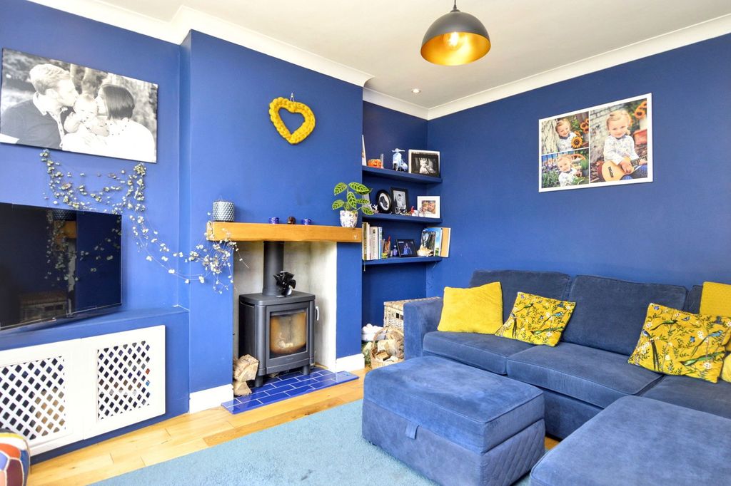 Property photo 3 of 38