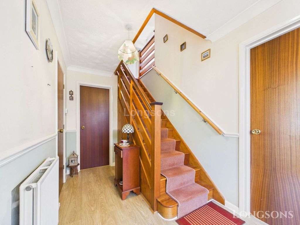 Property photo 2 of 23