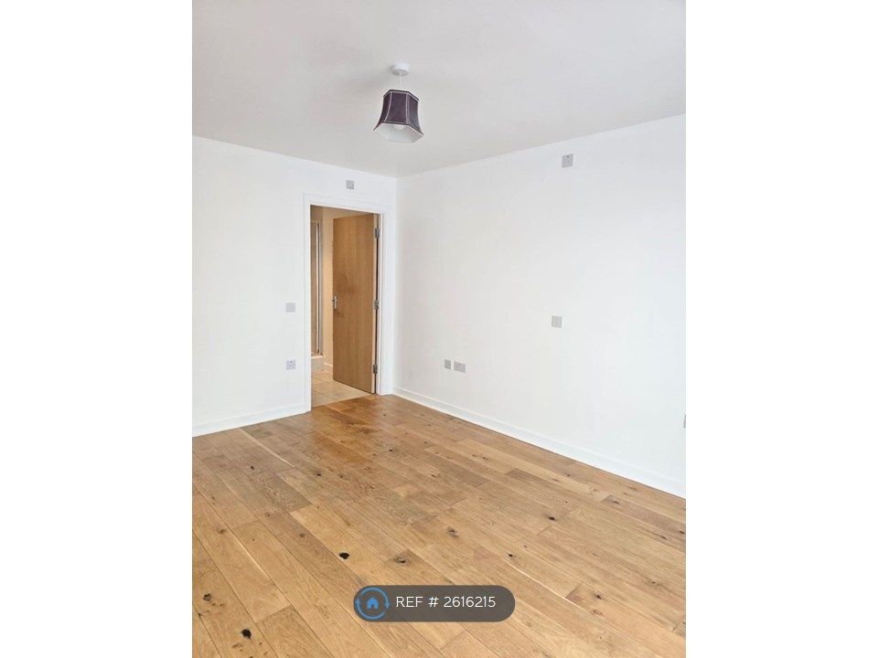 Property photo 3 of 28